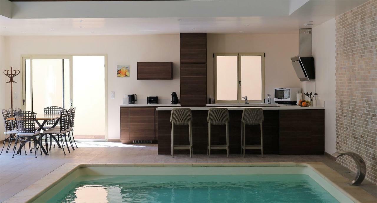 Gite Jet D'Eau Avec Piscine Interieure 30 Minutes Versailles Montainville  Exterior photo